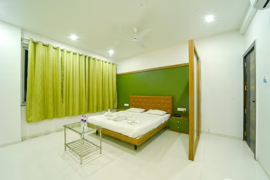 Hotel Skyland   Near Airport Hotel NH4hwy  | Executive Room Non AC